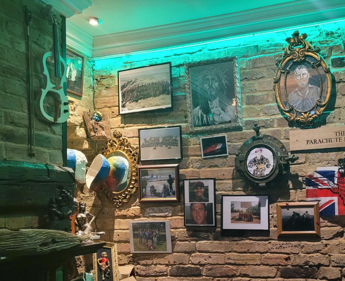 Les Fleurs Accommodation 多佛尔 外观 照片