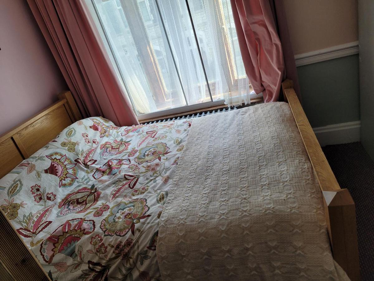 Les Fleurs Accommodation 多佛尔 外观 照片