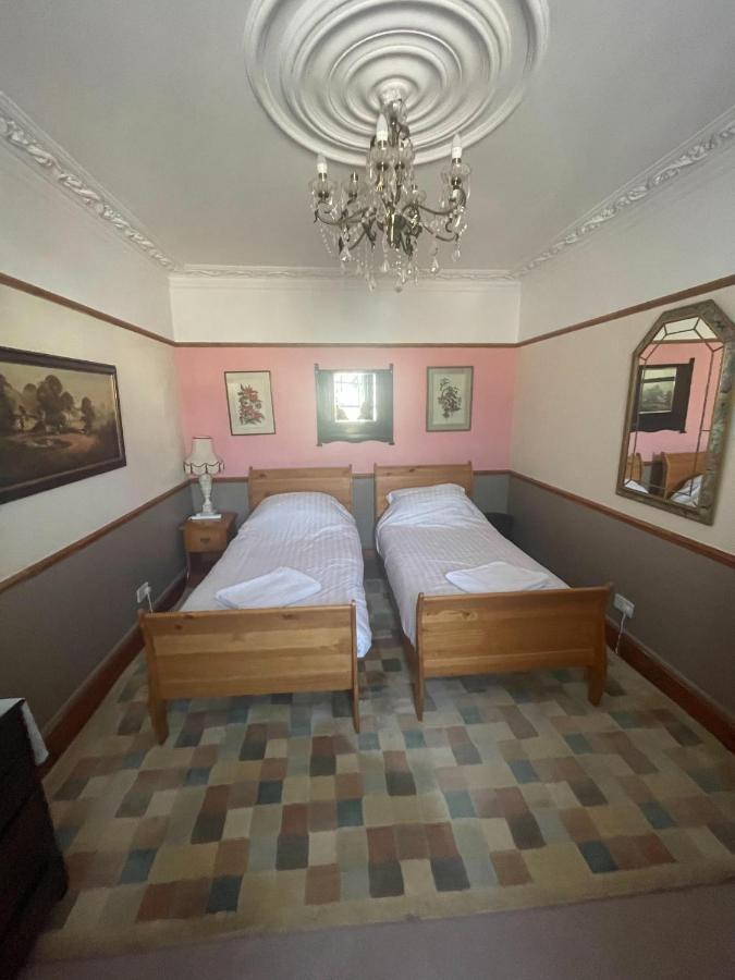 Les Fleurs Accommodation 多佛尔 外观 照片